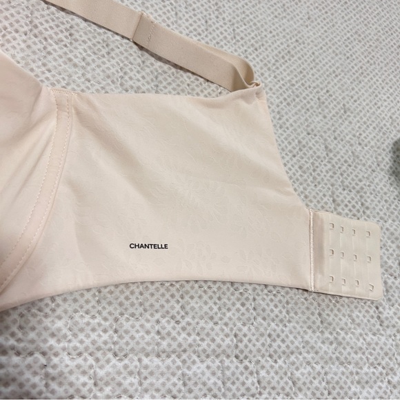 Chantelle bra ultra comfort Sz 38I - Picture 3 of 7